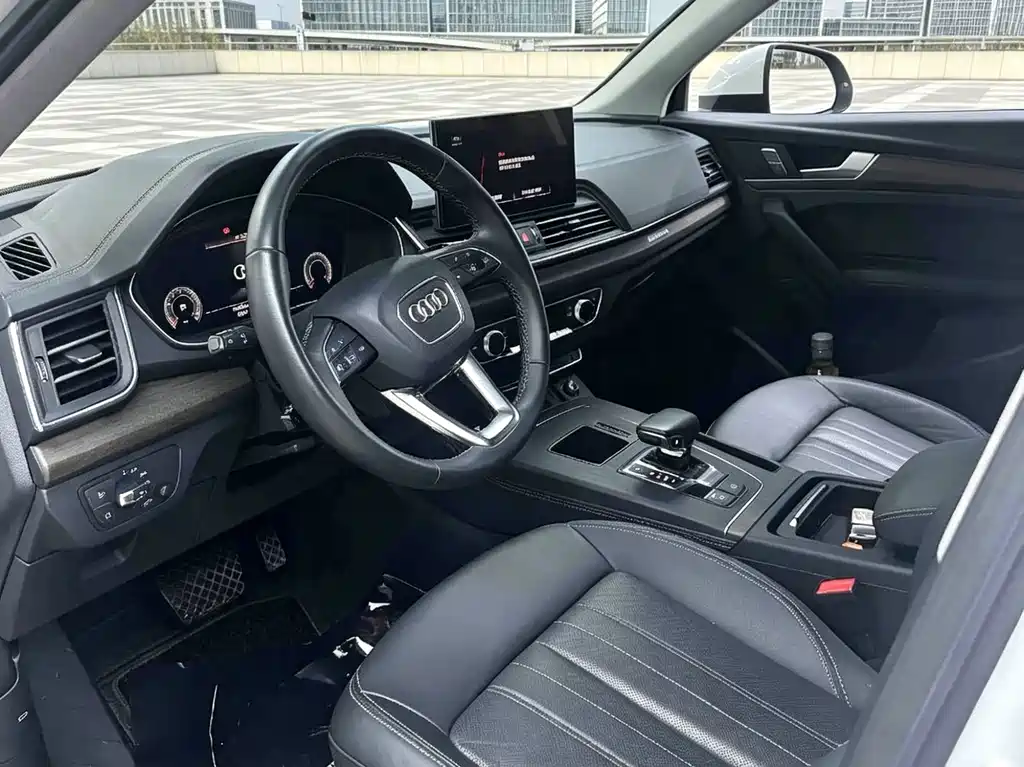 Audi Q5L 2023 — фото 4