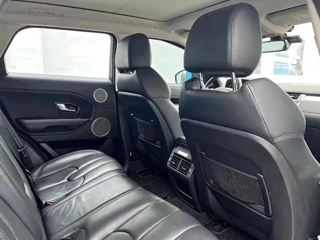 Land Rover Evoque 2015 — фото 15
