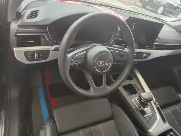 Audi A4L 2021