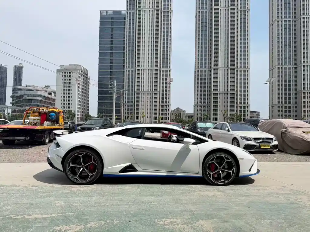 Lamborghini Huracán 2021 — фото 8