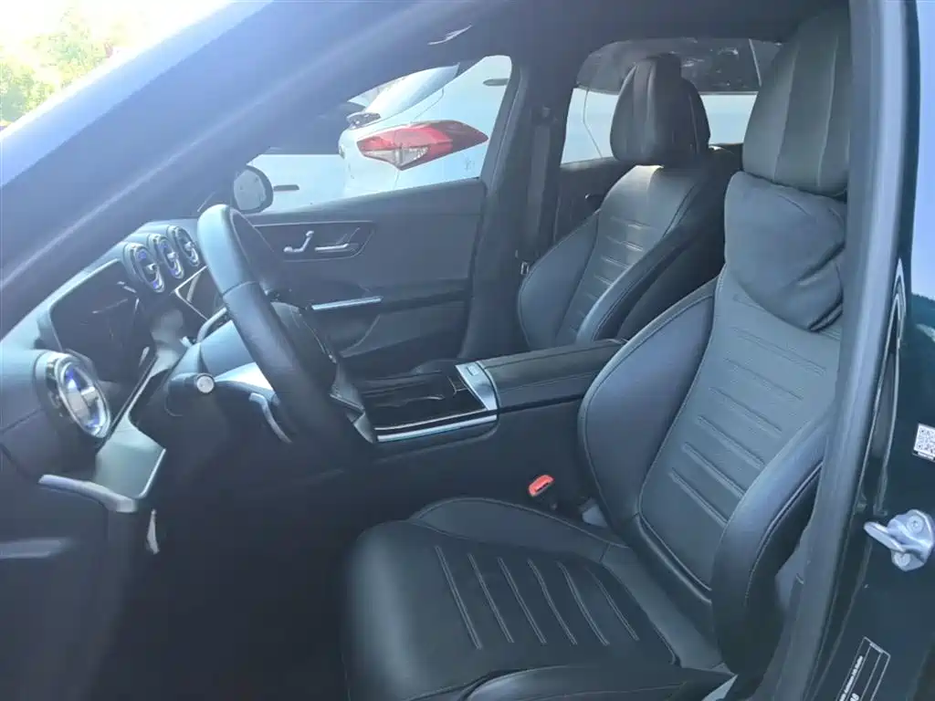 Mercedes-Benz C-Class 2022 — фото 15