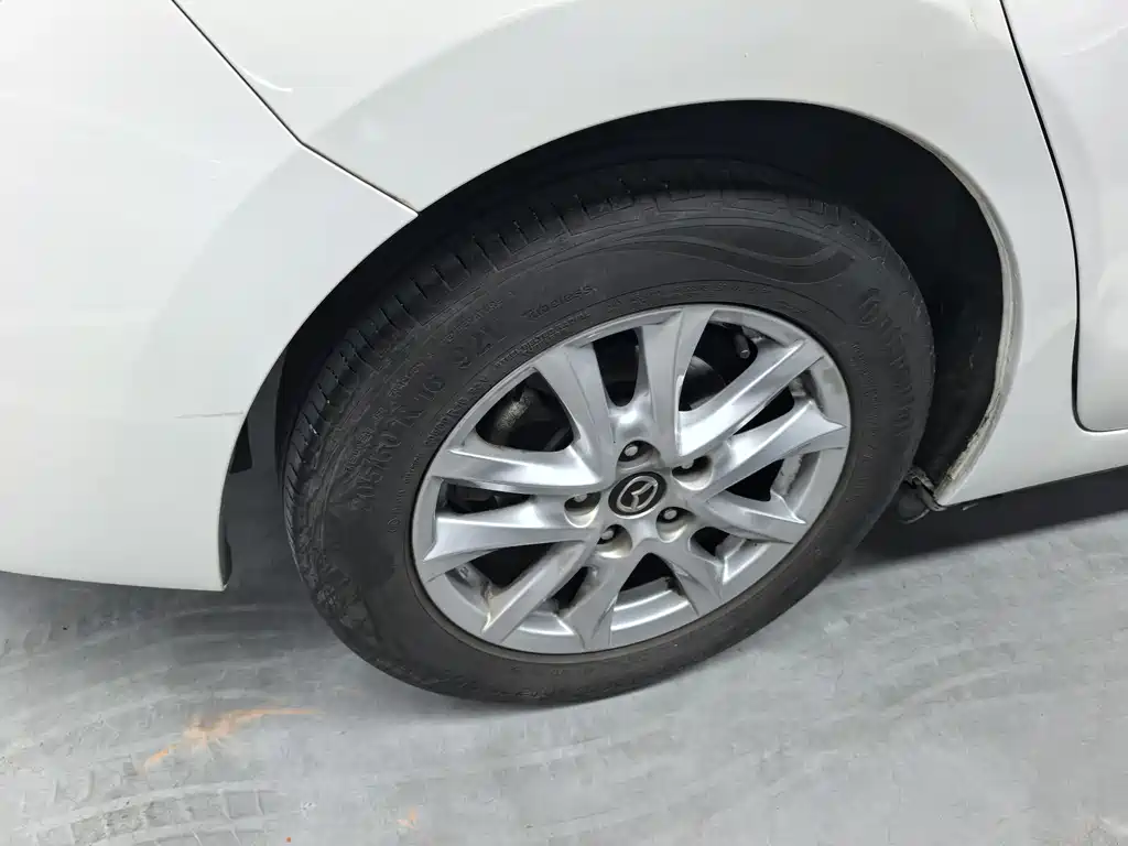 Mazda 3 Axela 2017 — фото 14