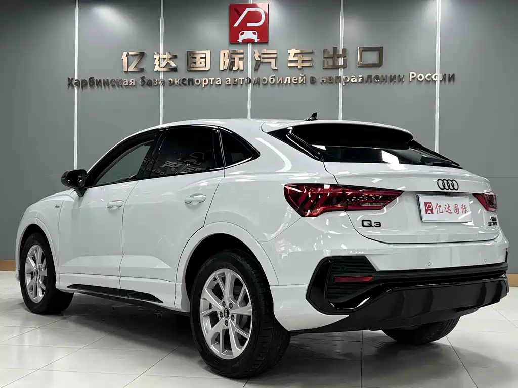 Audi Q3 Sportback 2023 — фото 4
