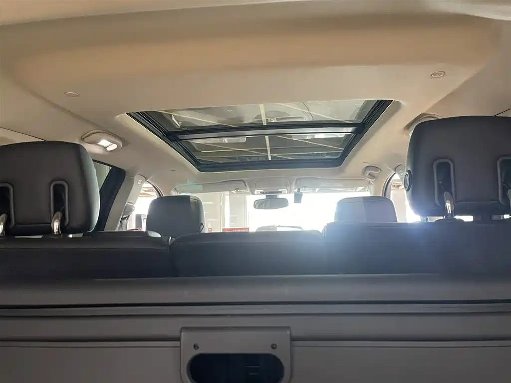 Cadillac XT5 2016 — фото 13