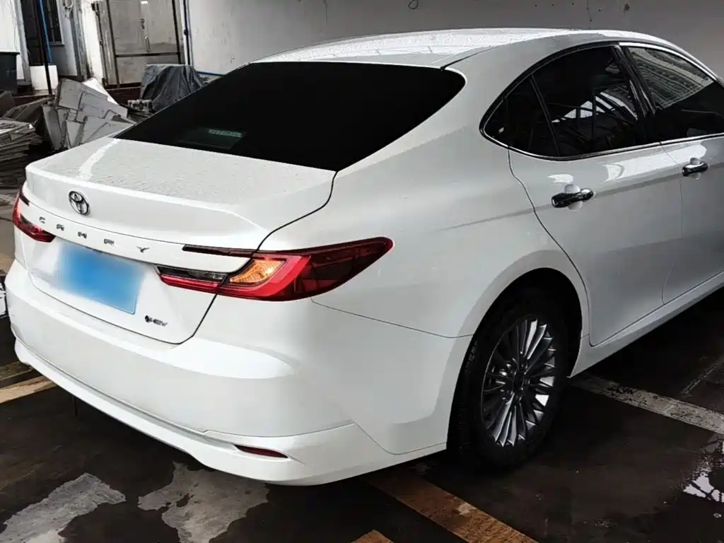 Toyota Camry 2025