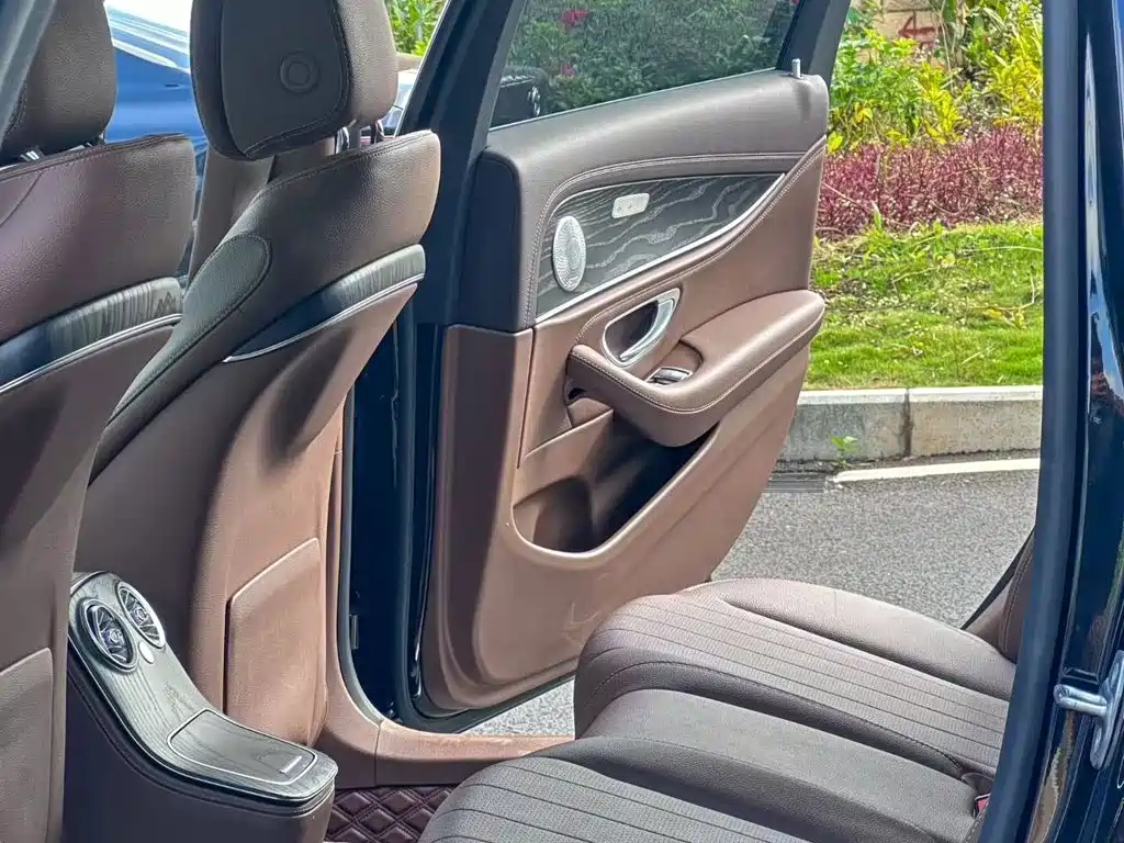 Mercedes-Benz E-Class 2023