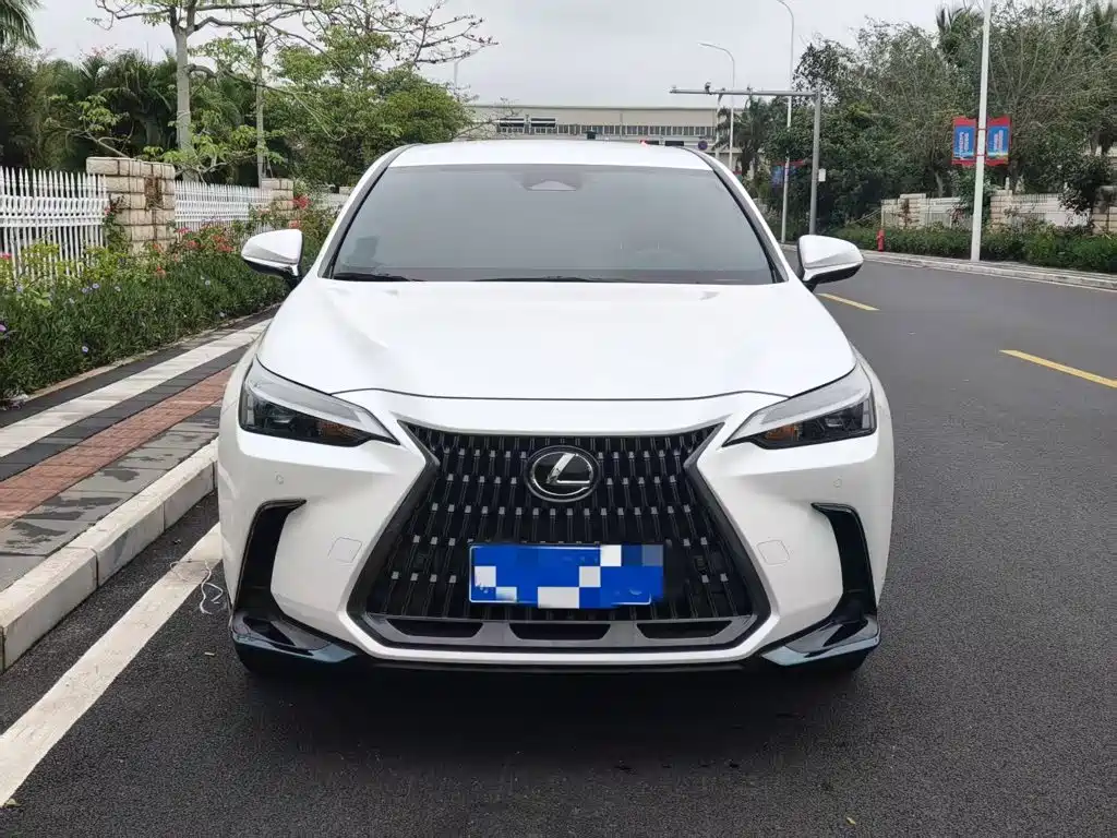 Lexus NX 2022