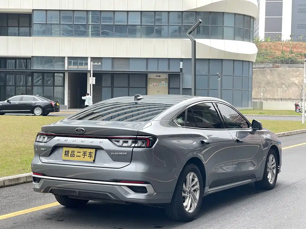 Ford Mondeo 2022 — фото 10