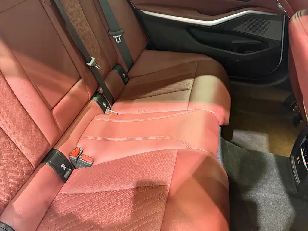 BMW 3 Series 2023 — фото 15