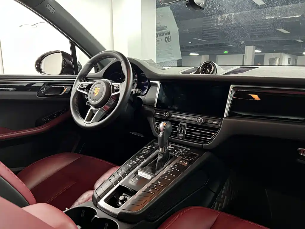 Porsche Macan 2021 — фото 15