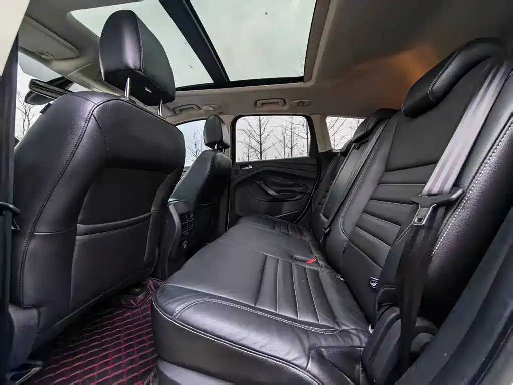Ford Kuga 2015 — фото 12