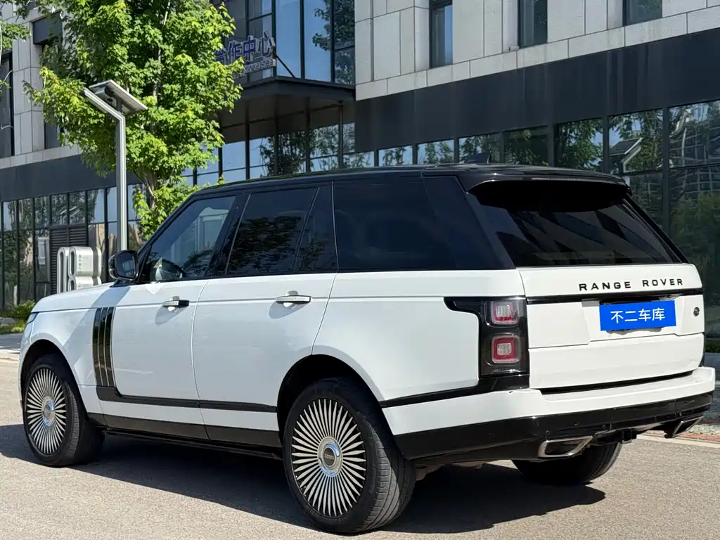 Land Rover Range Rover 2019 — фото 24