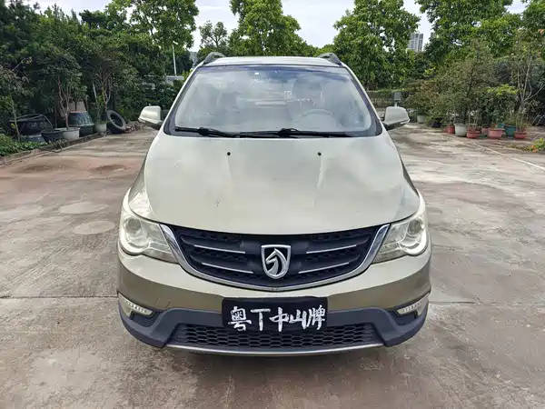 Baojun 730 2015