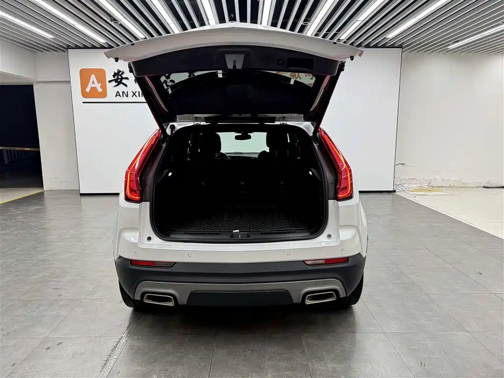 Cadillac XT4 2021 — фото 15