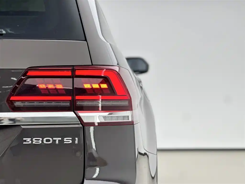 Volkswagen Teramont 2018 — фото 16