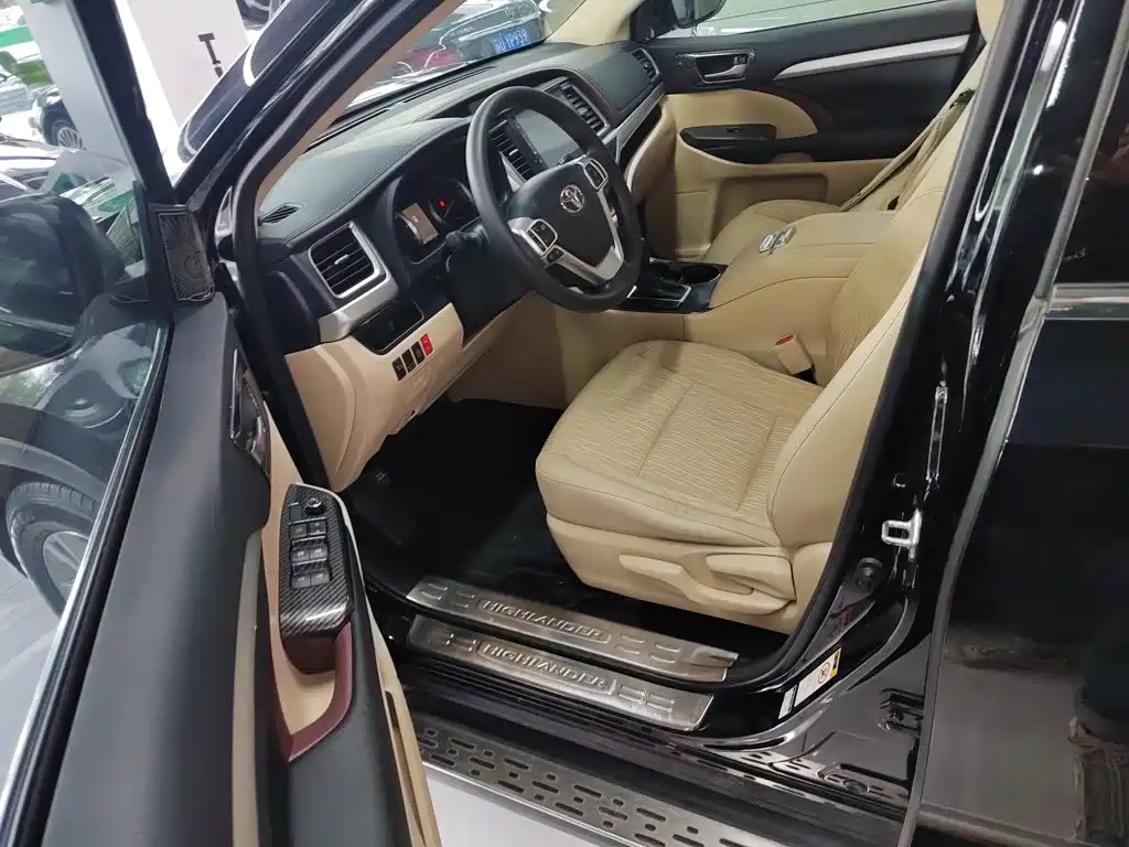 Toyota Highlander 2016 — фото 11