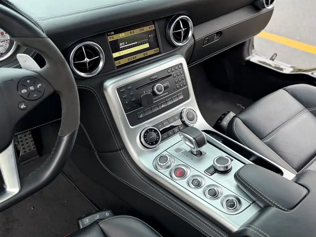 Mercedes-Benz SLS AMG 2015 — фото 8