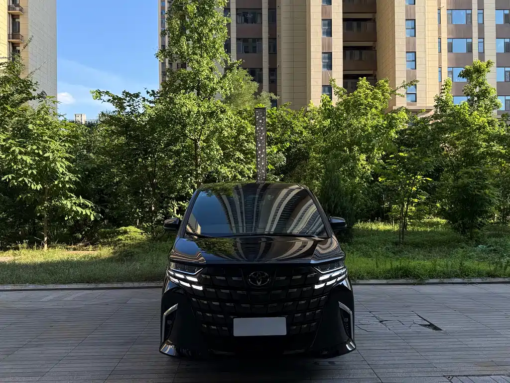 Toyota Alphard 2025