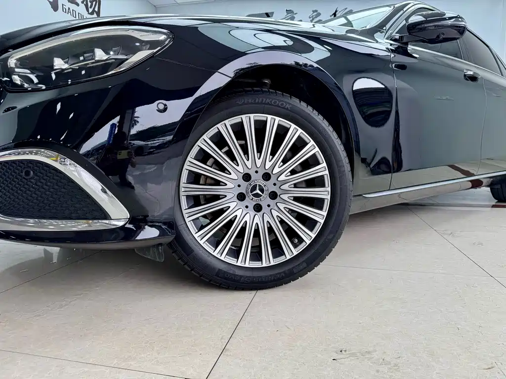 Mercedes-Benz E-Class 2022 — фото 18