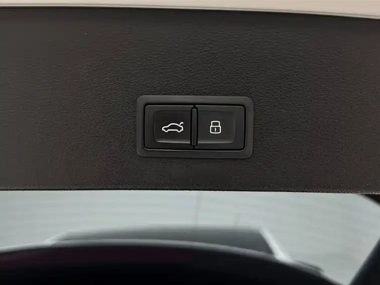 Audi Q2L 2021 — фото 15