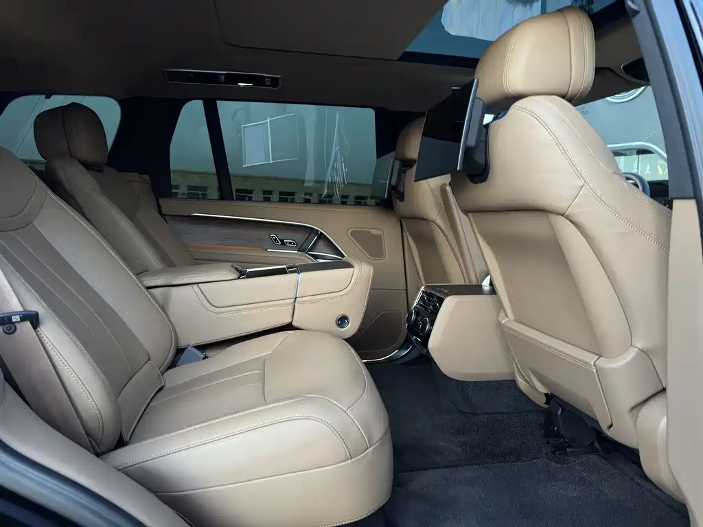 Land Rover Range Rover 2025 — фото 14