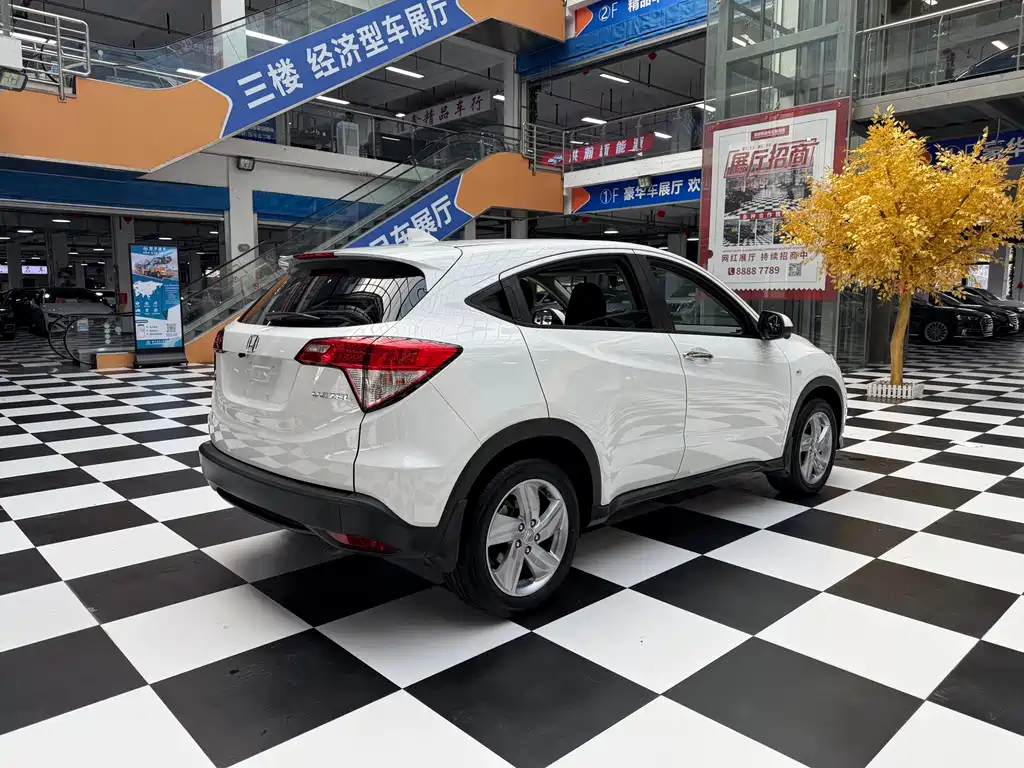 Honda Vezel 2022 — фото 6