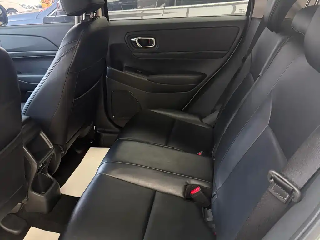Honda Vezel 2023 — фото 15