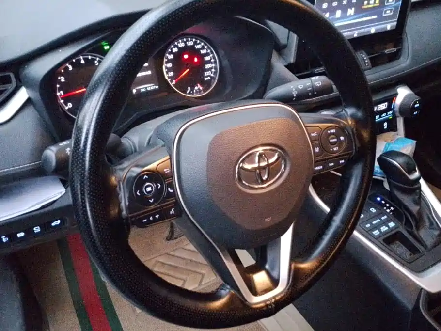 Toyota Wildlander 2023 — фото 15