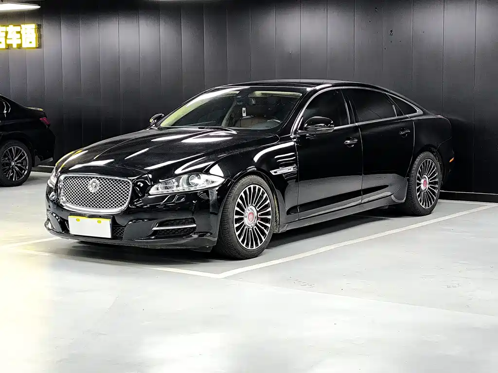 Jaguar XJ 2011