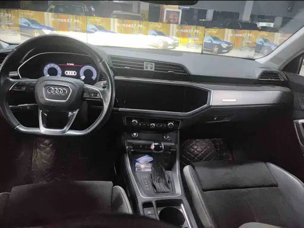 Audi Q3 2021