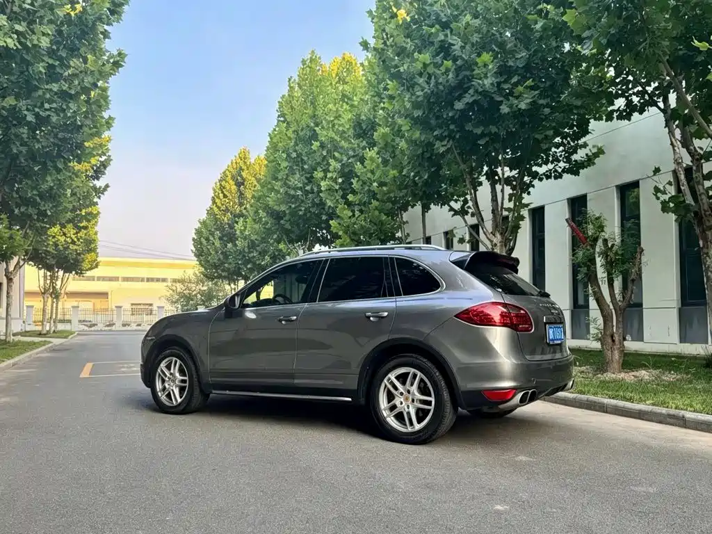 Porsche Cayenne 2012