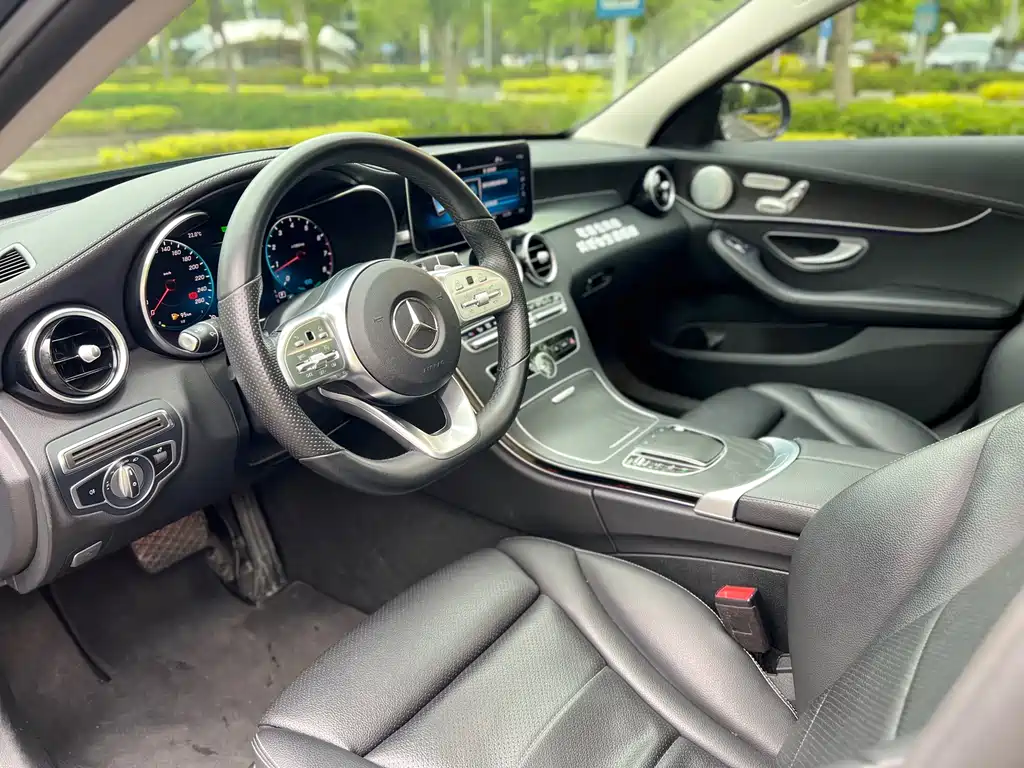 Mercedes-Benz C-Class 2022 — фото 4