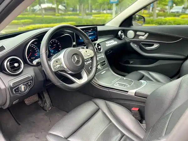 Mercedes-Benz C-Class 2021