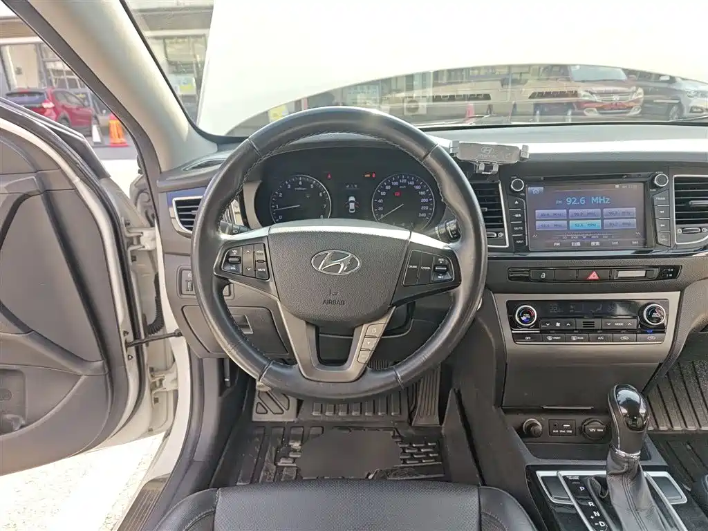 Hyundai Mistra 2015 — фото 10