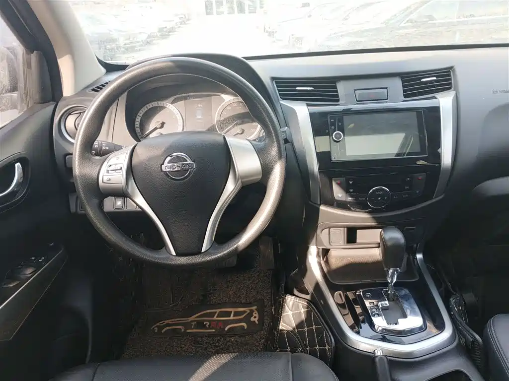 Nissan Terra 2018 — фото 10