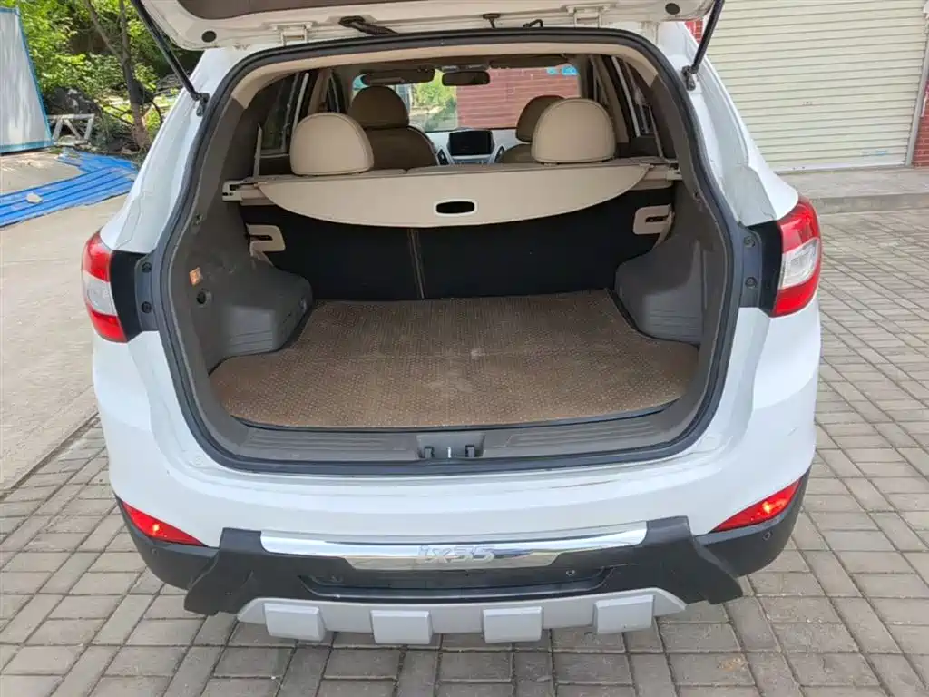 Hyundai ix35 2015 — фото 18