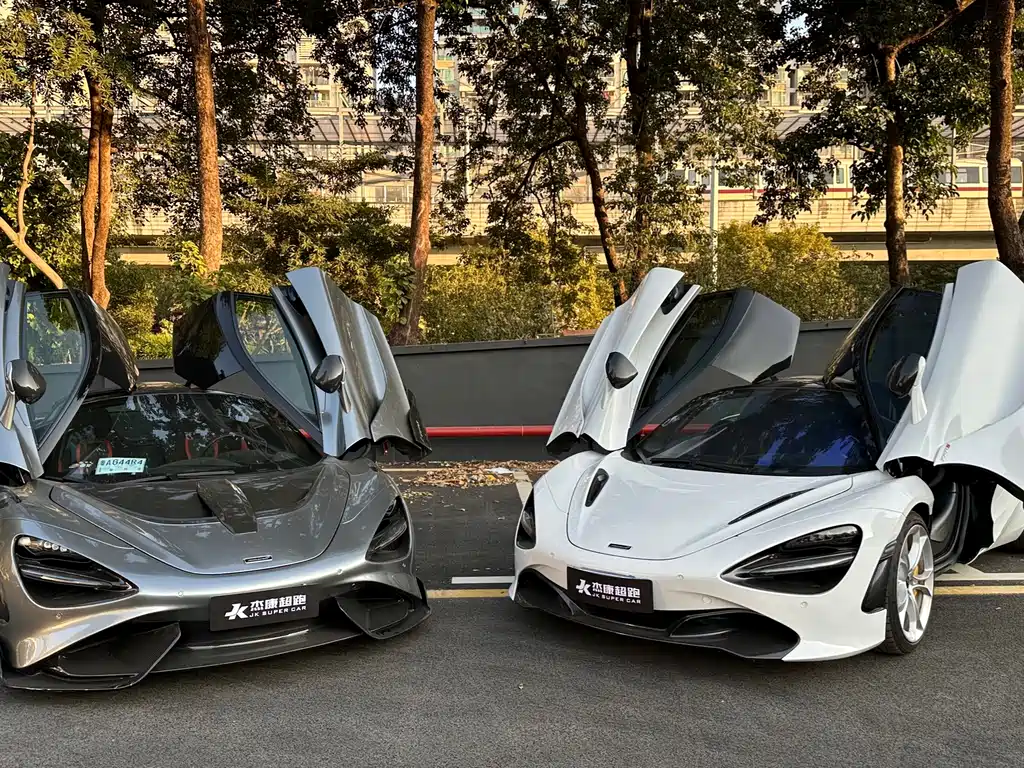 McLaren 720S 2020 — фото 15