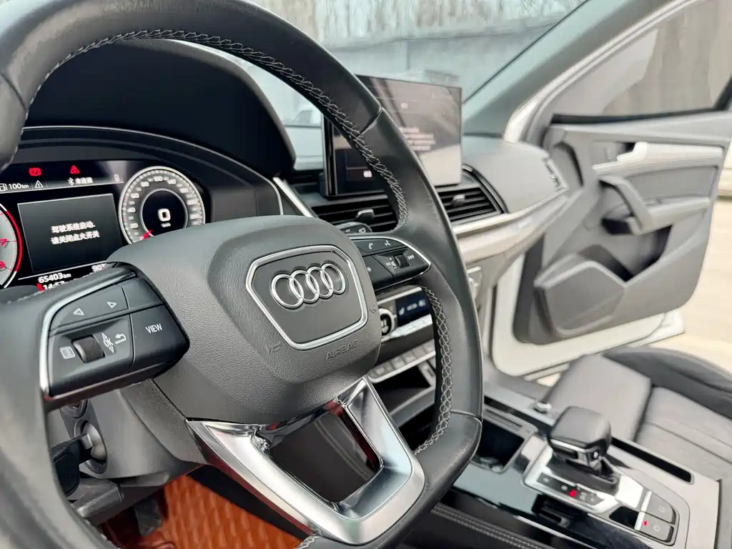 Audi Q5L 2021 — фото 7