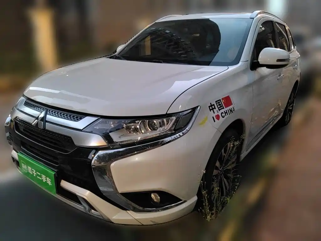 Mitsubishi Outlander 2022