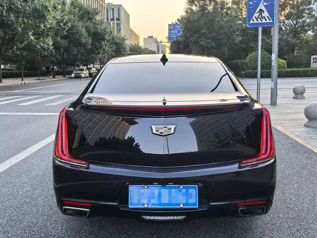 Cadillac XTS 2019 — фото 3