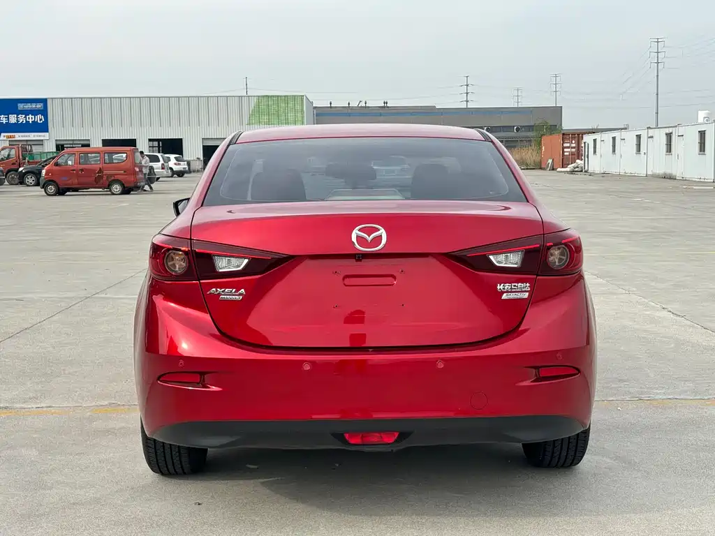 Mazda 3 Axela 2016 — фото 9