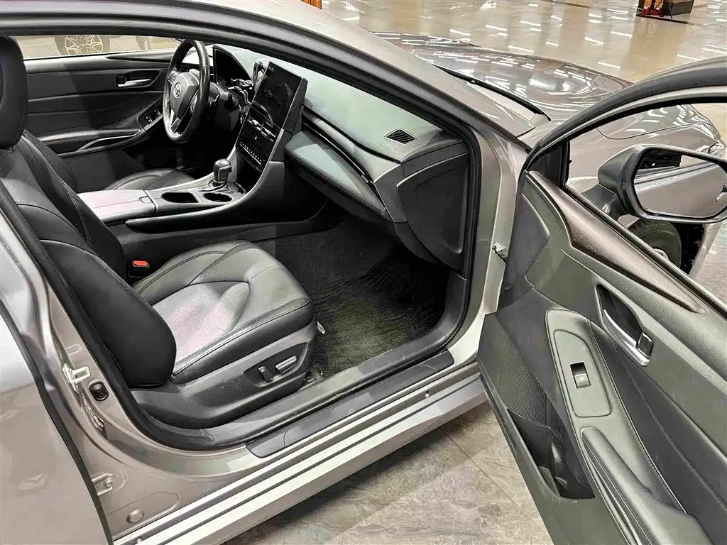 Toyota Avalon 2023 — фото 17