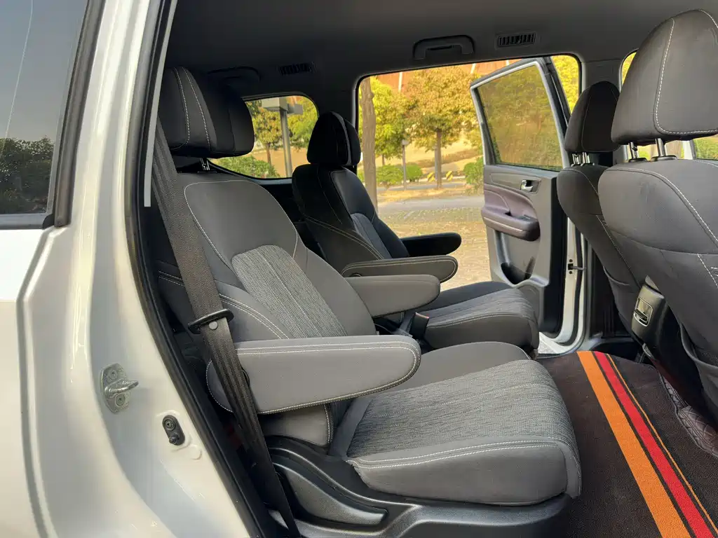 GAC Motor Trumpchi M6 2023 — фото 15