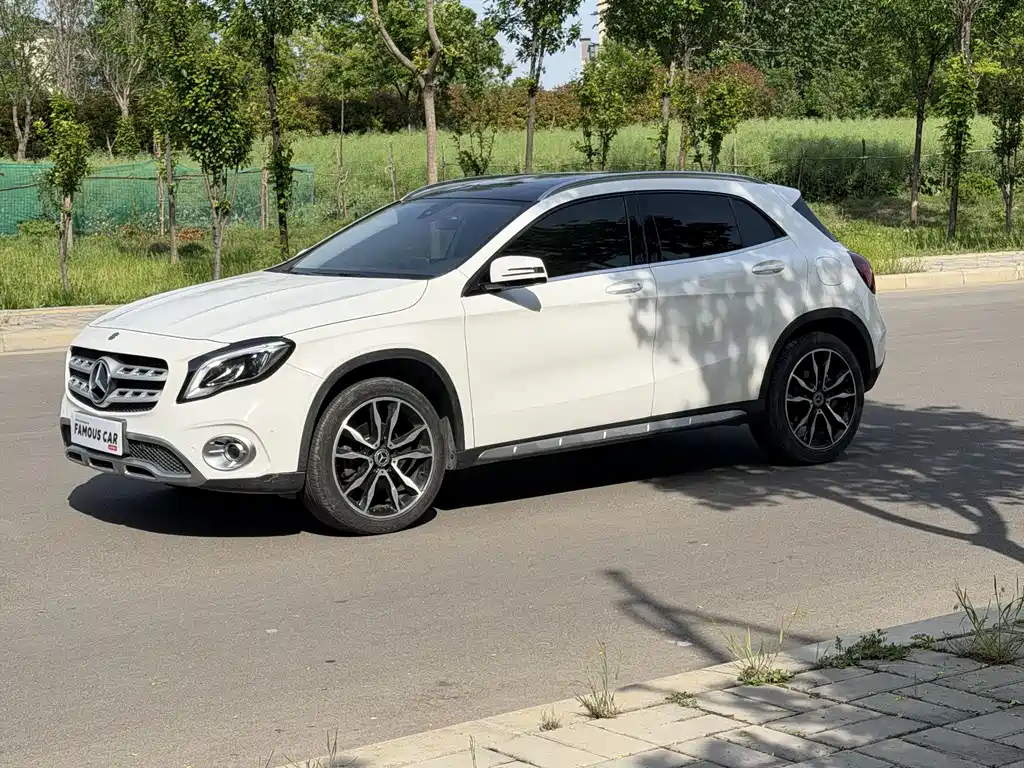 Mercedes-Benz GLA 2017 — фото 1