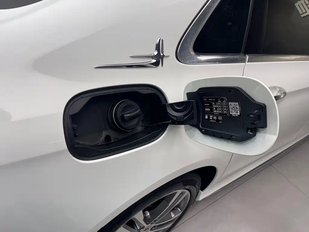 Mercedes-Benz E-Class 2022 — фото 31
