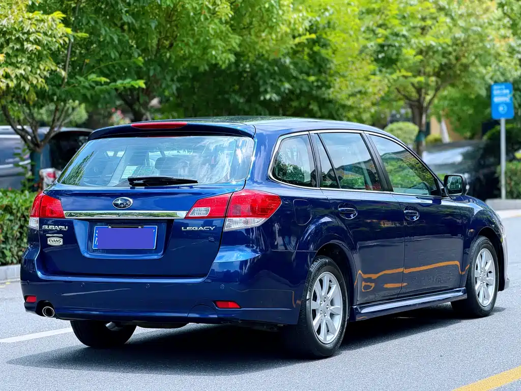 Subaru Legacy 2010 — фото 13