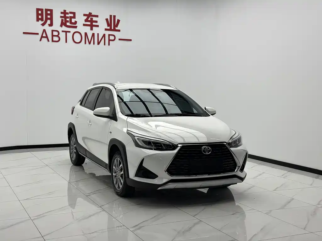 Toyota Yaris L 2022