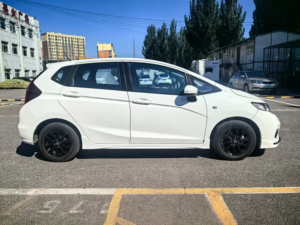 Honda Fit 2018 — фото 5
