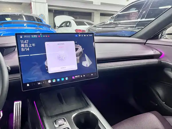 Xiaomi SU7 2025