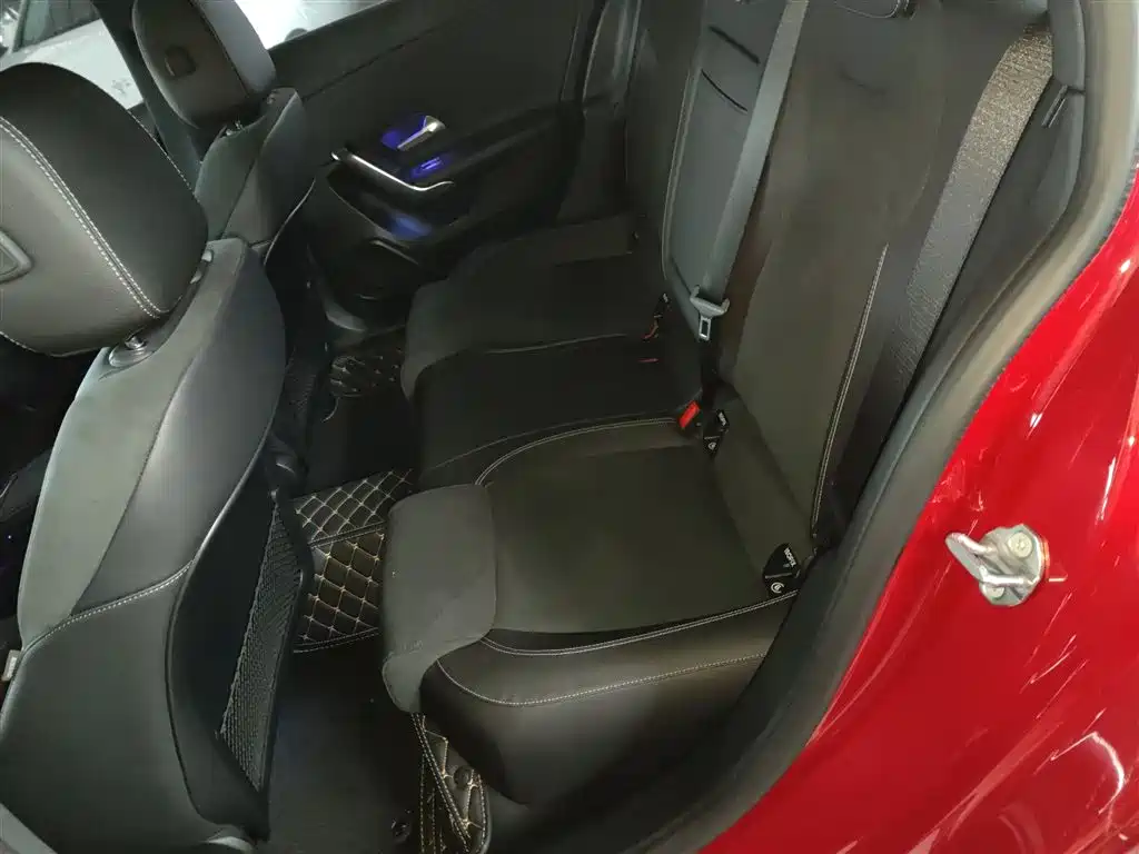 Mercedes-Benz A-Class 2023 — фото 14